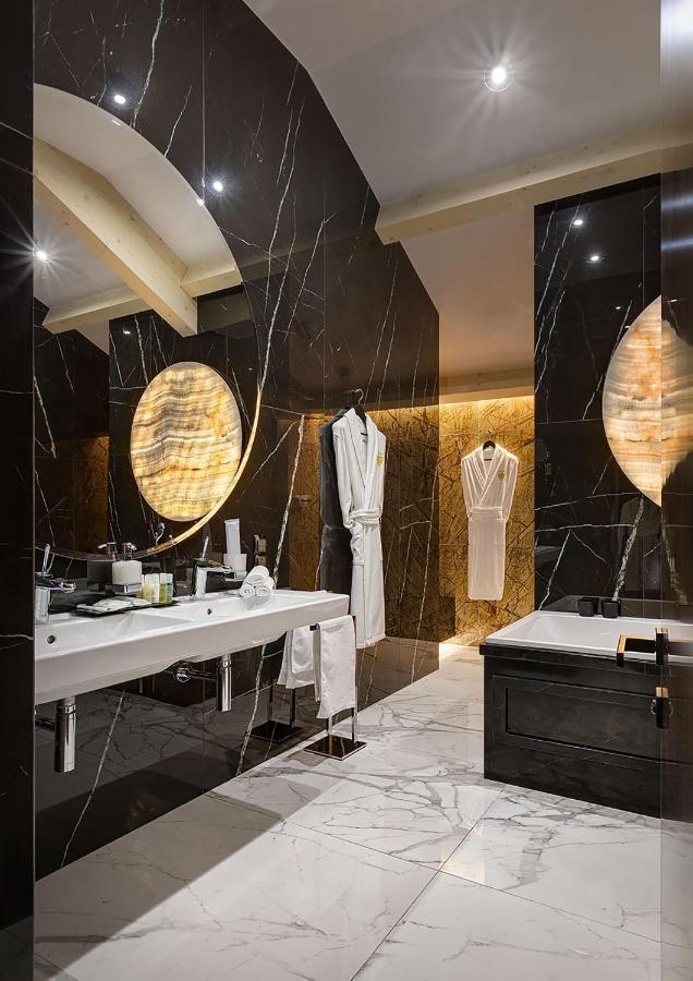 ホテル Equides Club Lesniki エクステリア 写真