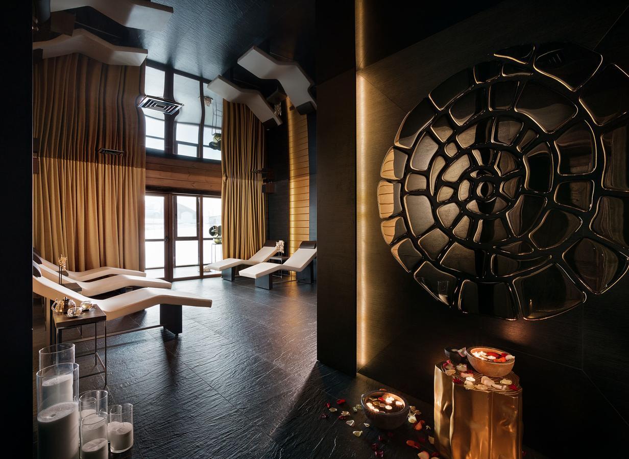 ホテル Equides Club Lesniki エクステリア 写真